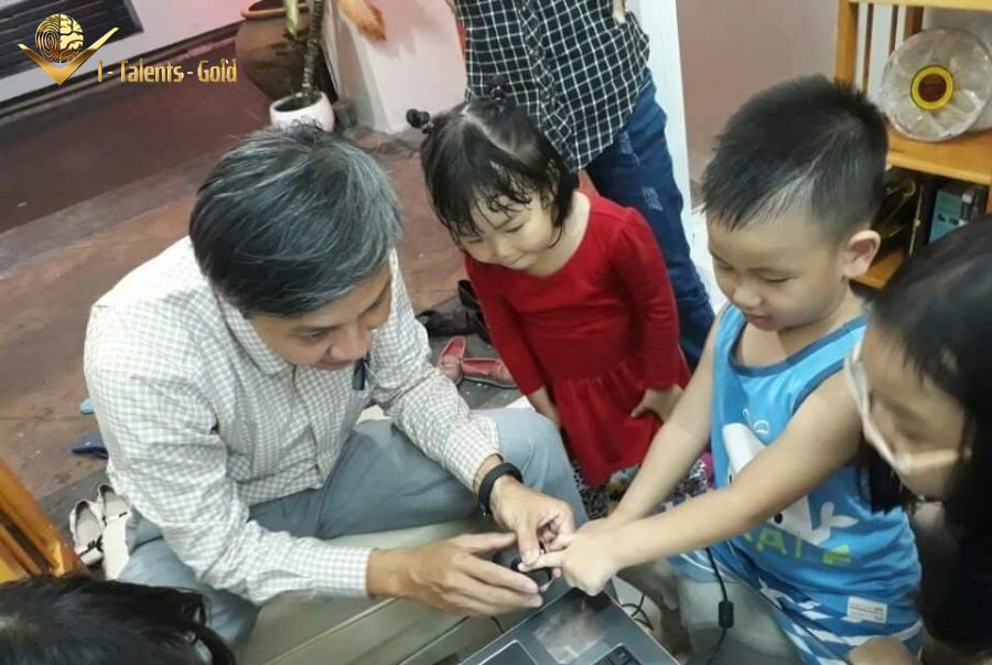 sinh trắc vân tay cho bé