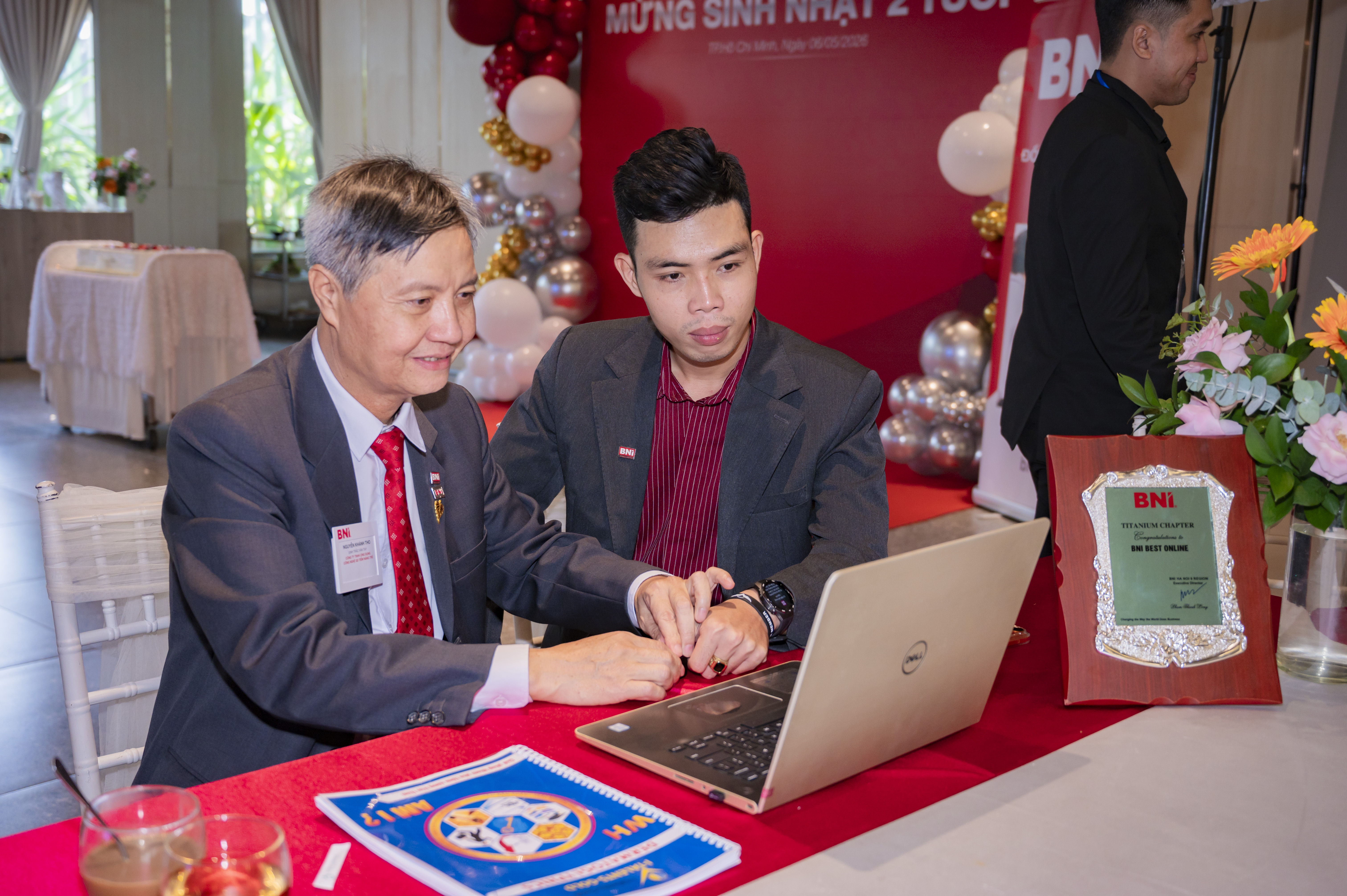 Đối tác