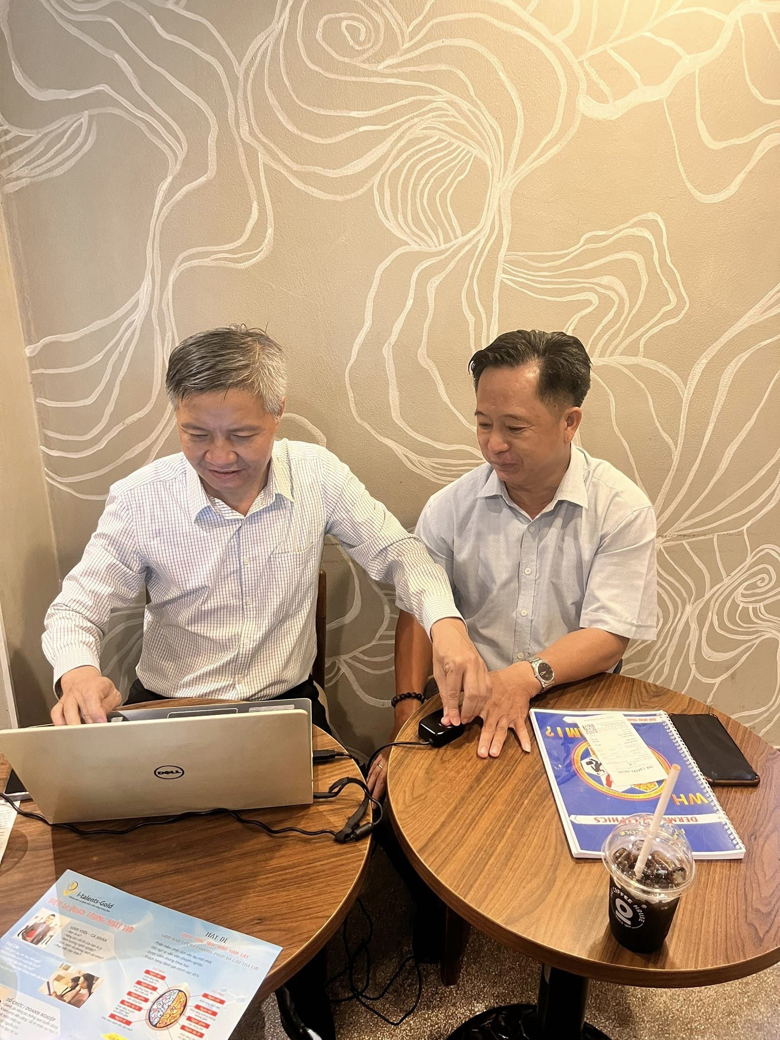 Đối tác