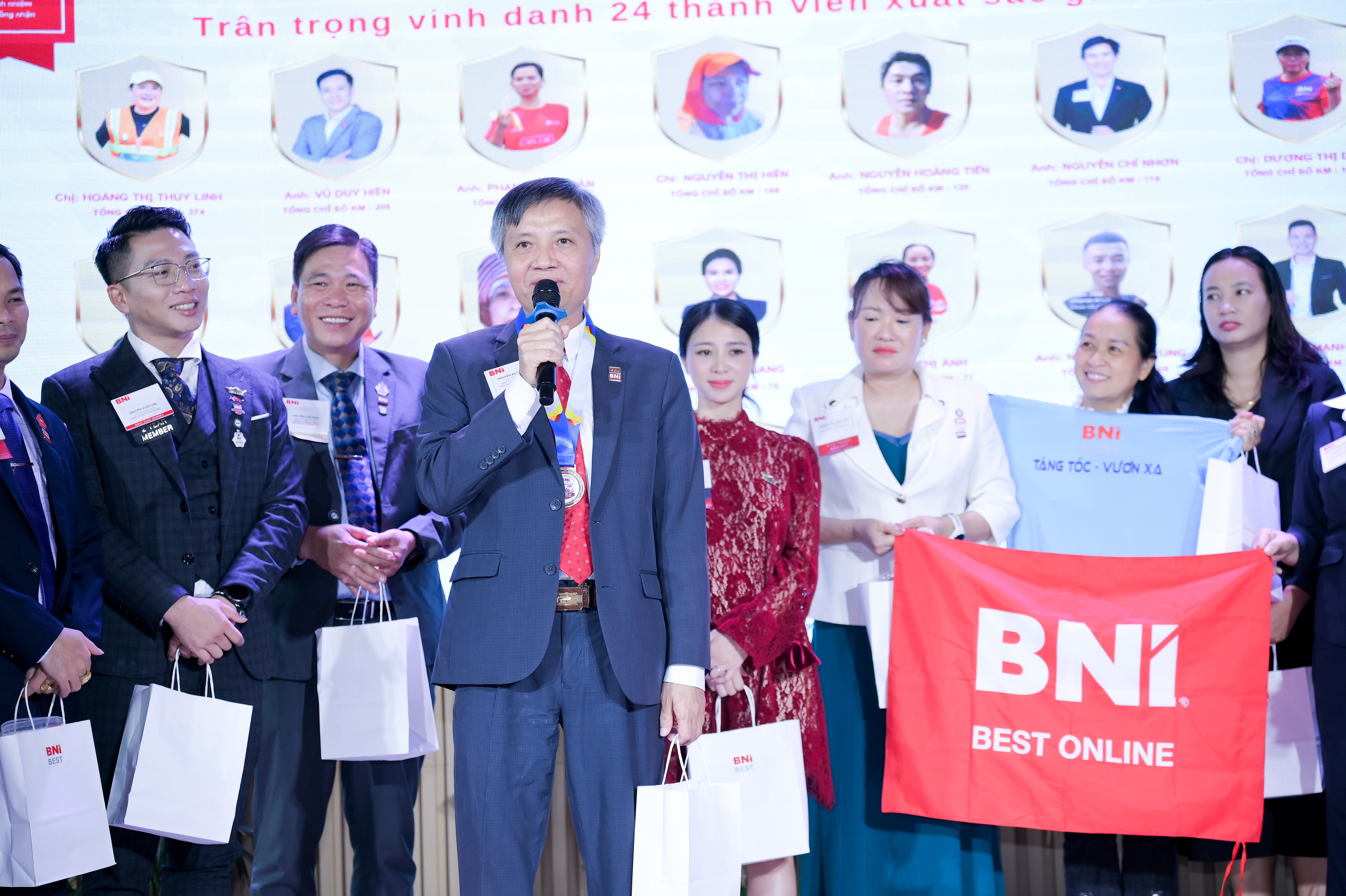 Đối tác
